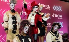 Gloria Groove leva o circo de “A QUEDA” para o TikTok Awards