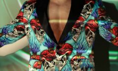 Jesus Luz posa para a marca Phillip Plein