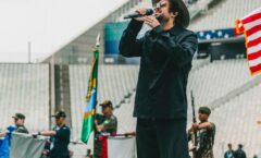 Zeeba se prepara para sua apresentação hoje (6) no jogo da NFL no Brasil